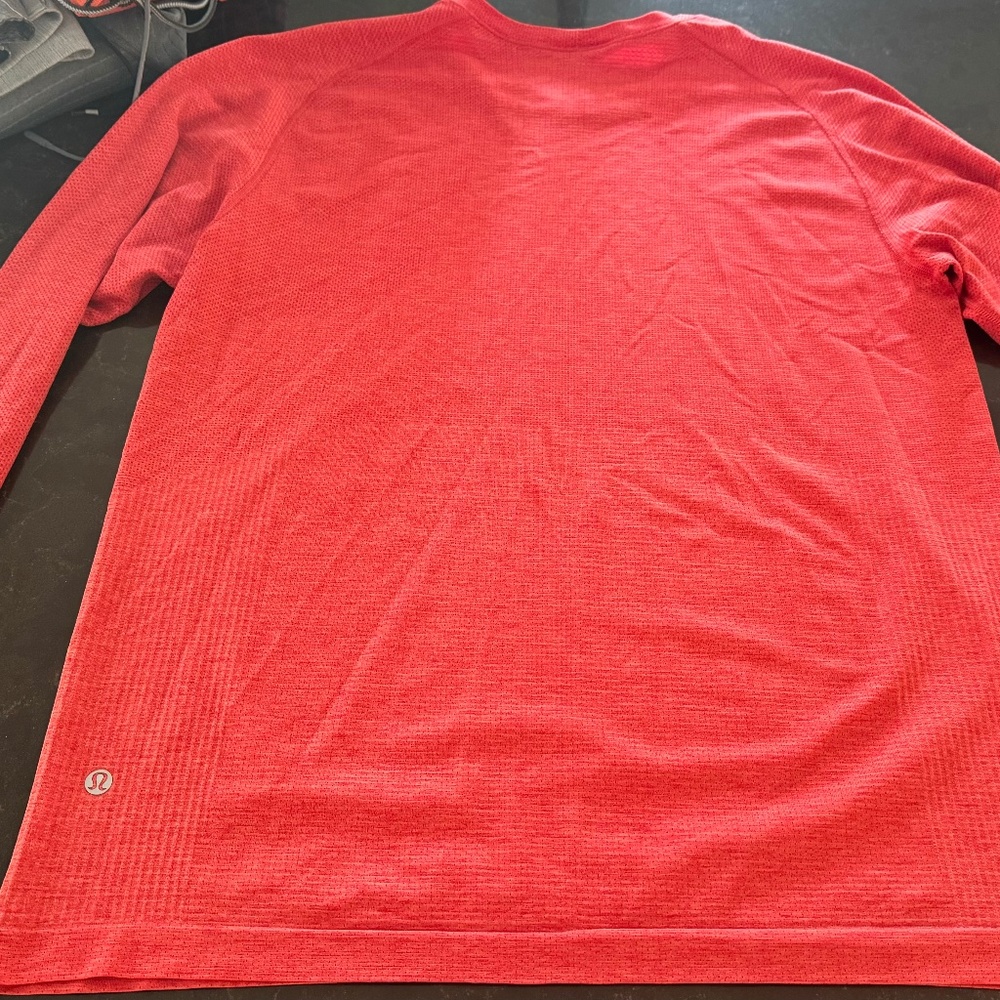 Lululemon Men’s Large Red License to Train Long-Sleeve Shirt